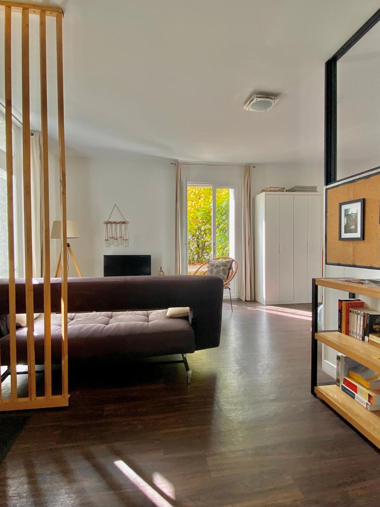 Agreable Petit Gite Avec Piscine Et Jardinet Salies-de-Béarn Exteriör bild