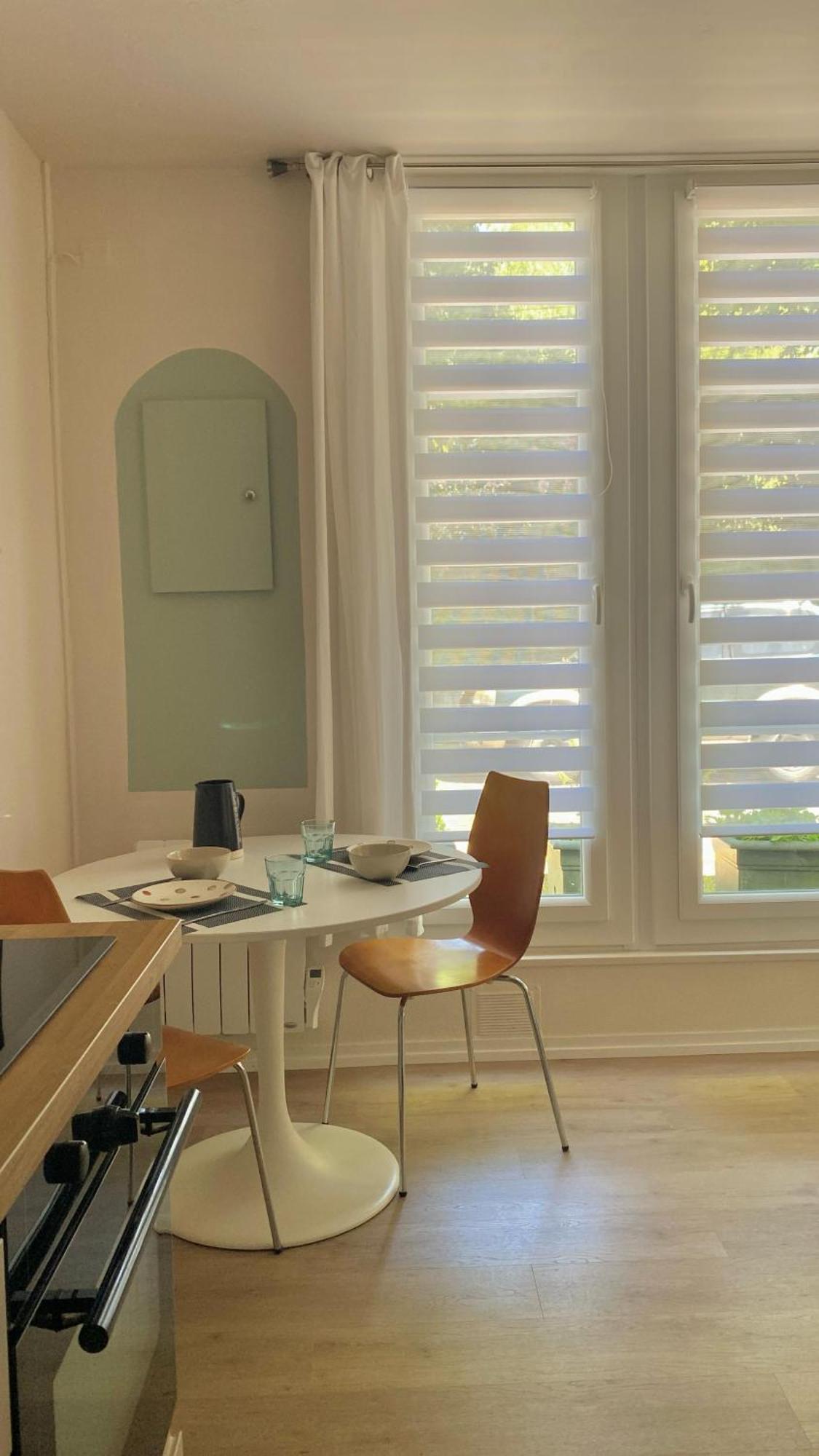Agreable Petit Gite Avec Piscine Et Jardinet Salies-de-Béarn Exteriör bild