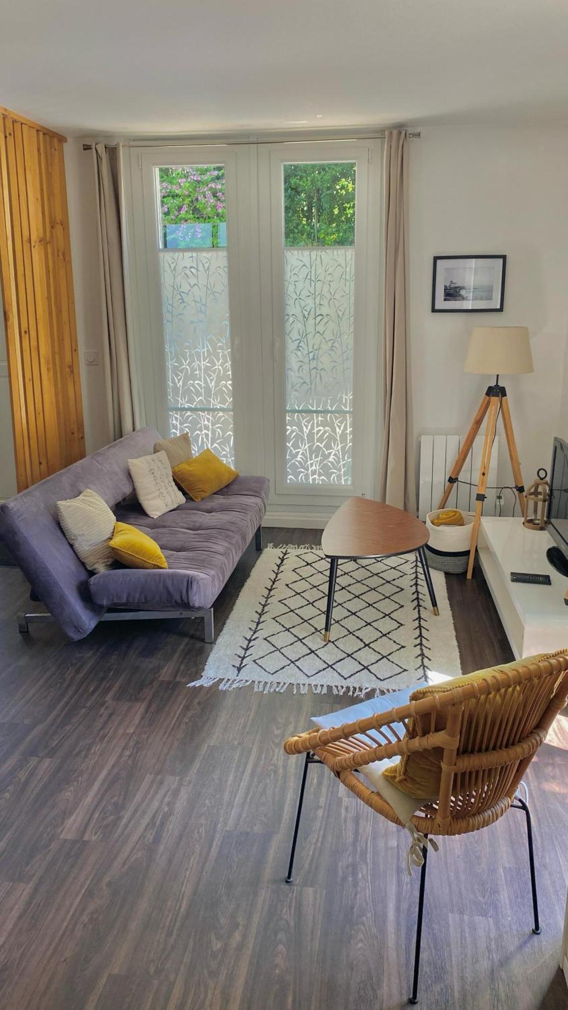 Agreable Petit Gite Avec Piscine Et Jardinet Salies-de-Béarn Exteriör bild